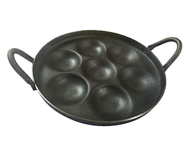 Iron 7 Cavity Kuzhi Paniyaram Pan/Unniyappam Chatti (Black, 8 inch)